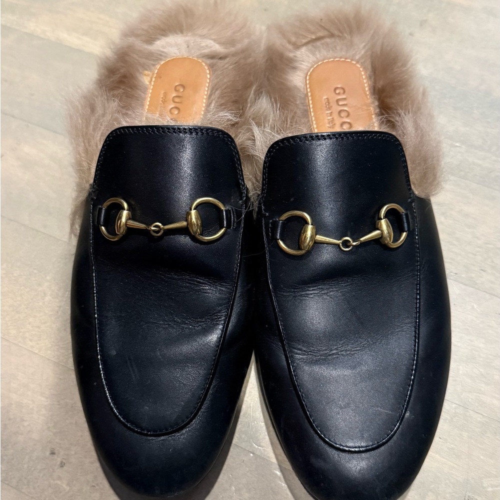 Gucci Black Leather Mules with Fur Trim - Picture 1 of 4
